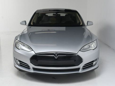 Used 2013 Tesla Model S image 9