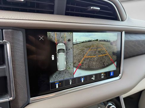 Used 2023 GMC Yukon Denali AWD/4WD image 29