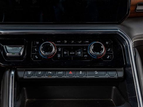 Used 2024 GMC Sierra 2500 Denali Ultimate image 23