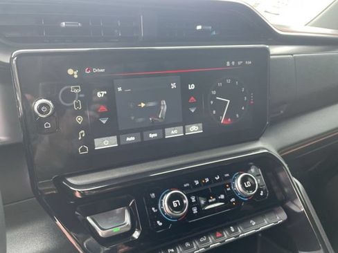 Used 2025 GMC Sierra 1500 AT4 w/ AT4 Preferred Package AWD/4WD image 19
