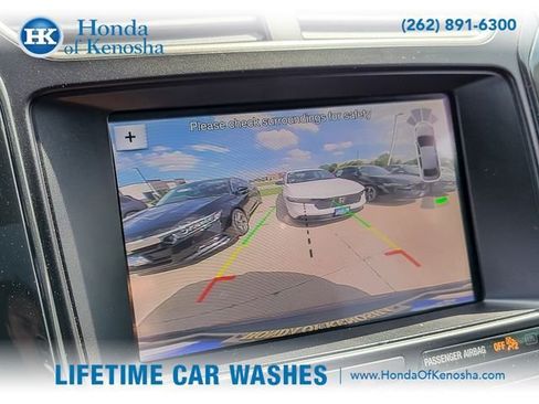Used 2019 Ford Explorer XLT w/ Equipment Group 202A AWD/4WD image 18