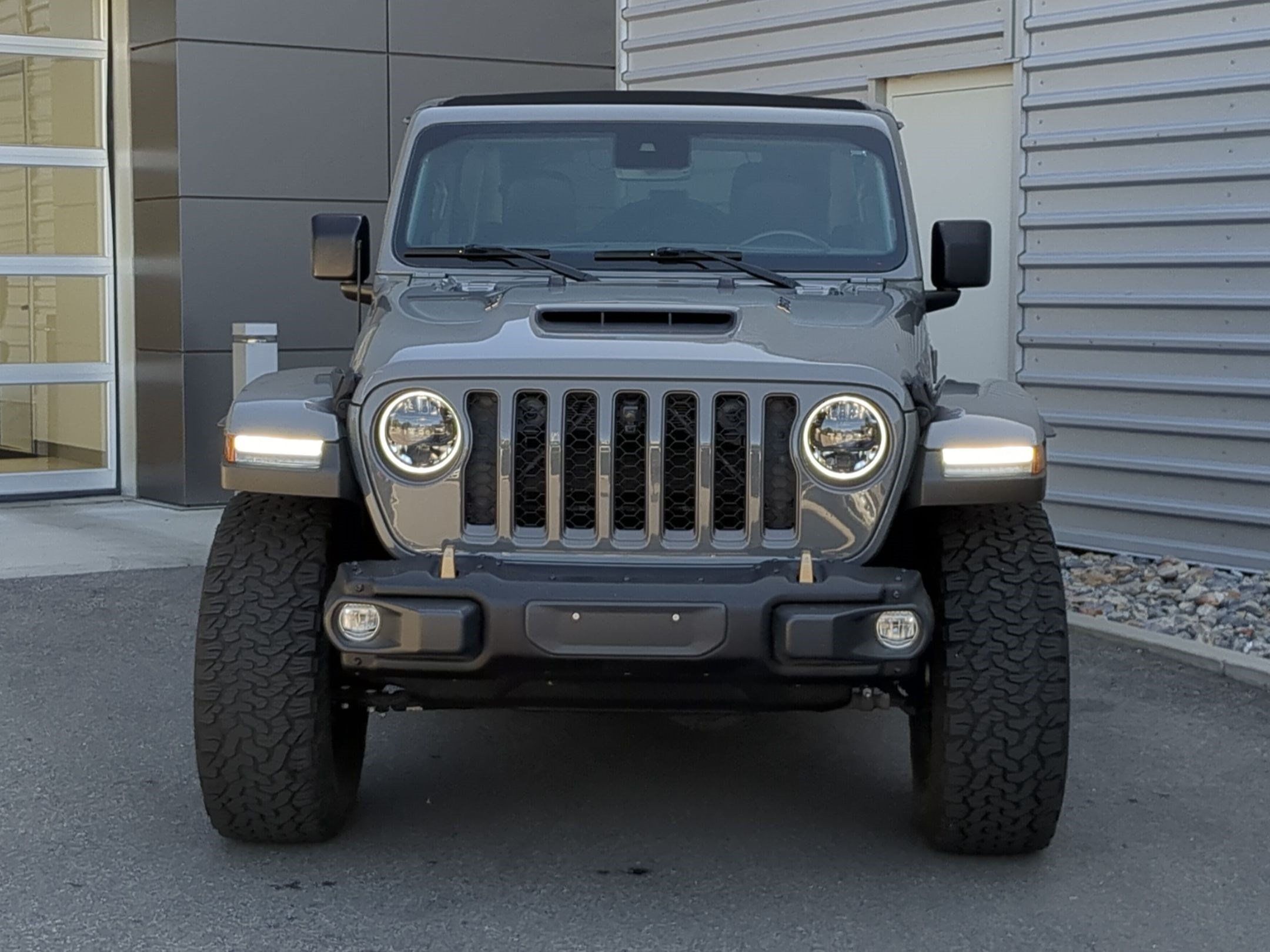 Used 2023 Jeep Wrangler Unlimited Rubicon 392 w/ Xtreme Recon 35" Tire Package AWD/4WD image 2