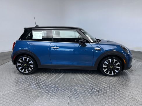 Used 2024 MINI Cooper SE FWD image 10