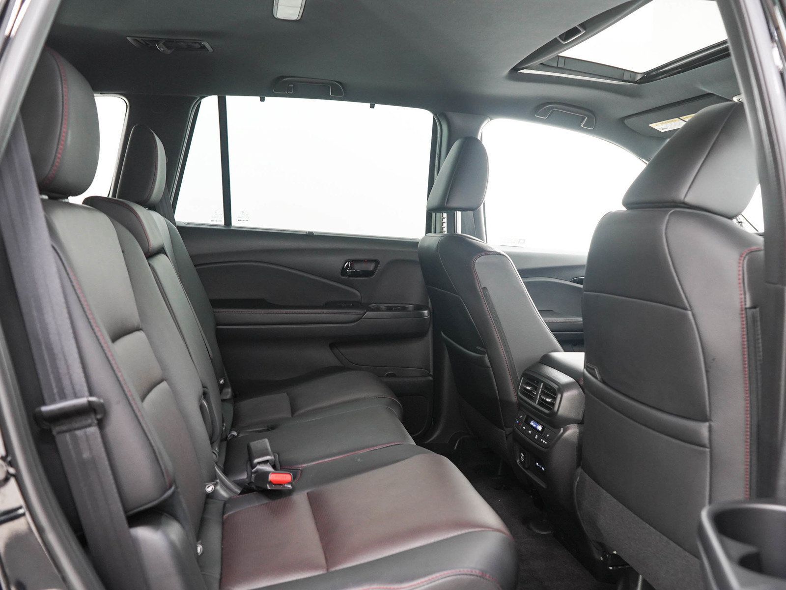 Used 2024 Honda Passport Black Edition image 14