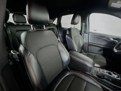 Used 2023 Ford Escape ST-Line image 25