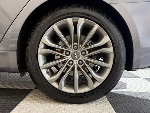 Used 2017 Genesis G80 3.8 w/ Option Group 03 image 10