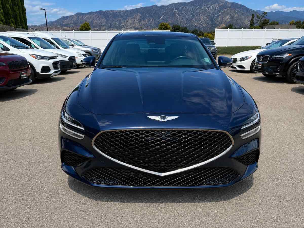 Used 2023 Genesis G70 3.3T image 2