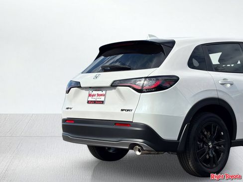 Used 2026 Honda HR-V Sport image 11