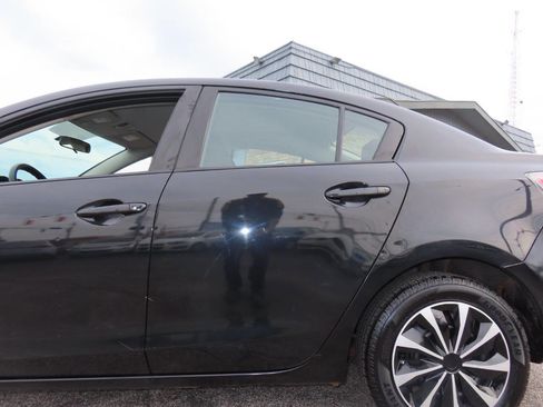 Used 2011 MAZDA MAZDA3 i Sport image 29