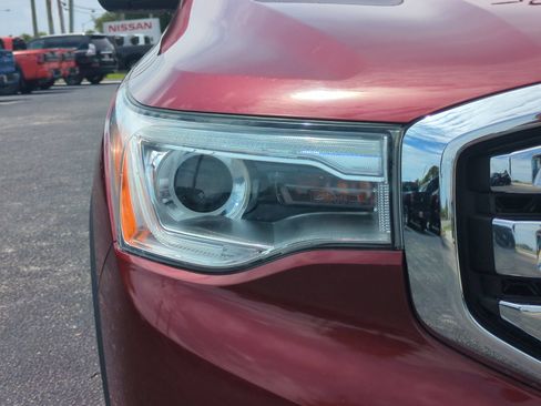 Used 2018 GMC Acadia SLT FWD image 11