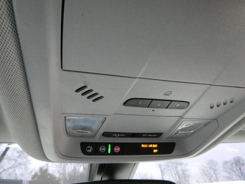 Used 2019 Chevrolet Blazer LT image 25