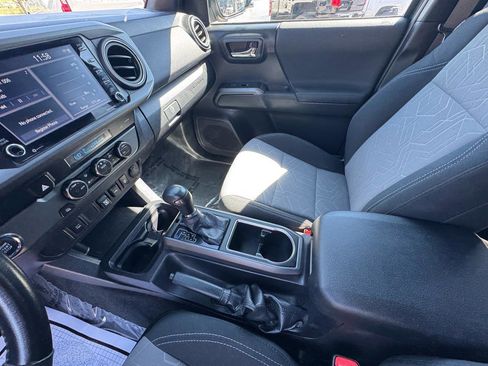 Used 2023 Toyota Tacoma TRD Off-Road image 19