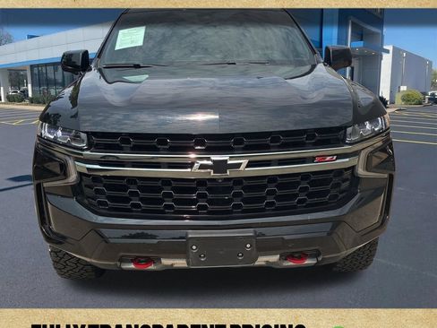 Used 2022 Chevrolet Tahoe Z71 w/ Luxury Package AWD/4WD image 9