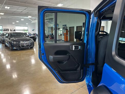 Used 2022 Jeep Wrangler Unlimited Sport AWD/4WD image 31
