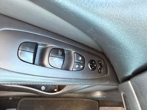 Used 2013 Nissan Pathfinder Platinum w/ Platinum Premium Pkg FWD image 23