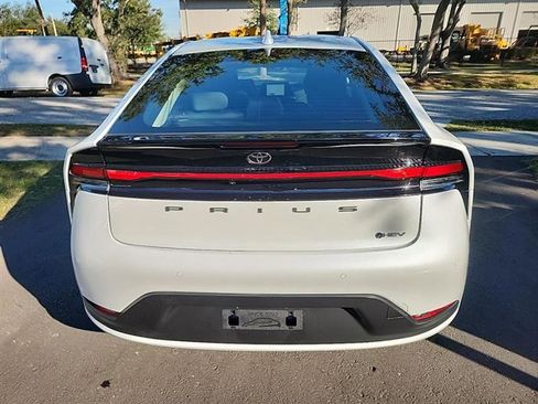 Used 2025 Toyota Prius LE image 7