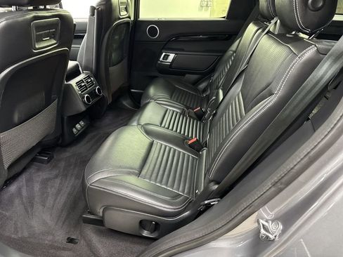 Used 2024 Land Rover Discovery S image 29