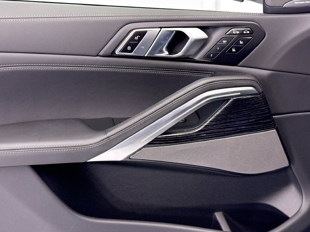 New 2027 BMW X6 xDrive40i AWD/4WD image 22
