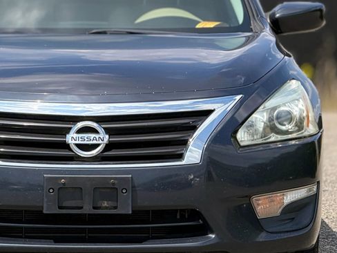 Used 2015 Nissan Altima 2.5 S w/ Sport Value Package FWD image 12