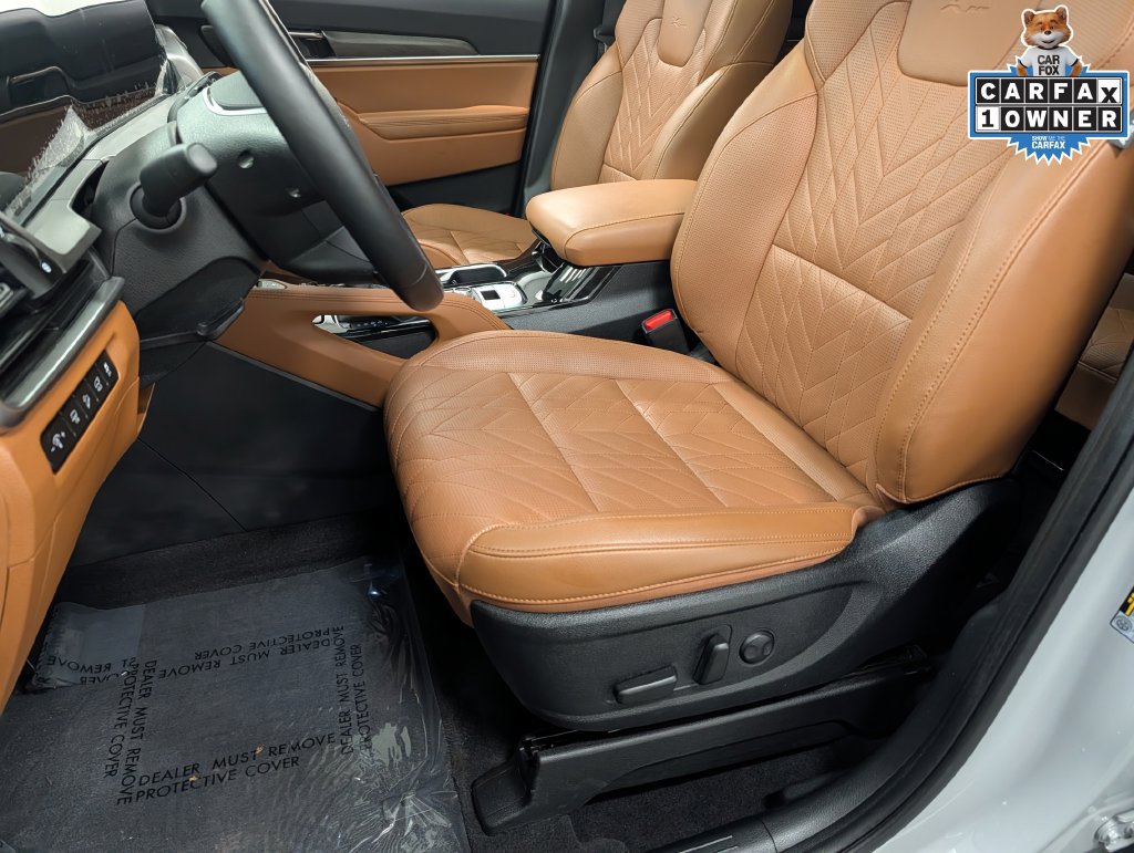 Used 2025 Kia Telluride AWD image 10