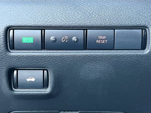 Used 2025 Nissan Sentra S FWD image 10