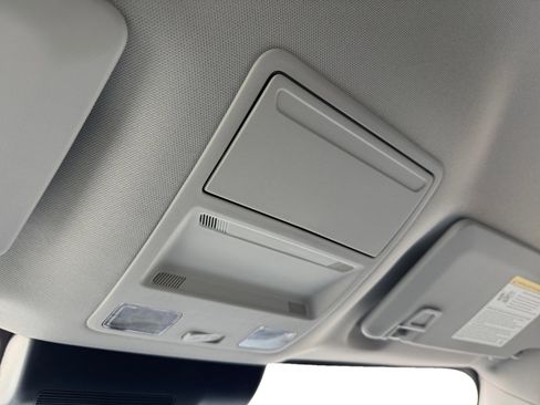 New 2025 Ford Maverick XL w/ Equipment Group 101A image 18