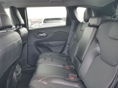 Used 2023 Jeep Cherokee Altitude Lux image 14