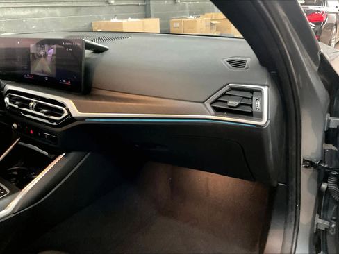 Used 2023 BMW 330e image 18