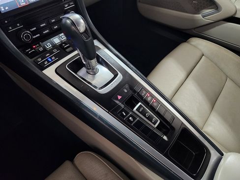 Used 2018 Porsche 911 Carrera RWD image 40