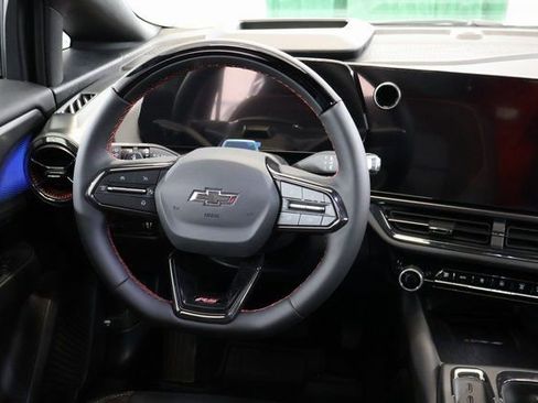 New 2026 Chevrolet Equinox EV RS image 14