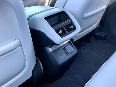 Used 2023 Cadillac Lyriq Luxury image 24