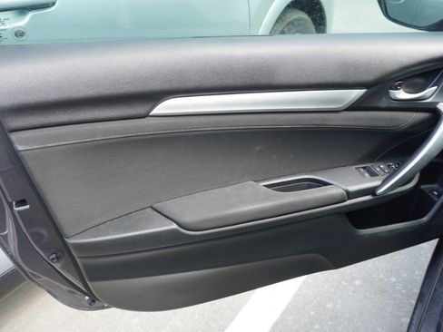 Used 2019 Honda Civic EX image 13