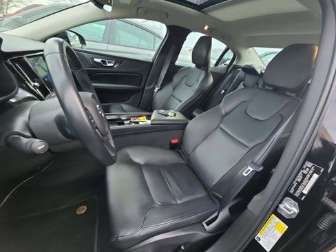 Used 2020 Volvo S60 T6 Momentum image 10