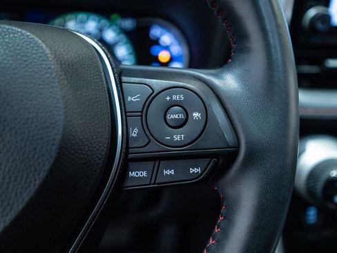 Used 2024 Toyota RAV4 SE w/ Weather & Moonroof Package image 20