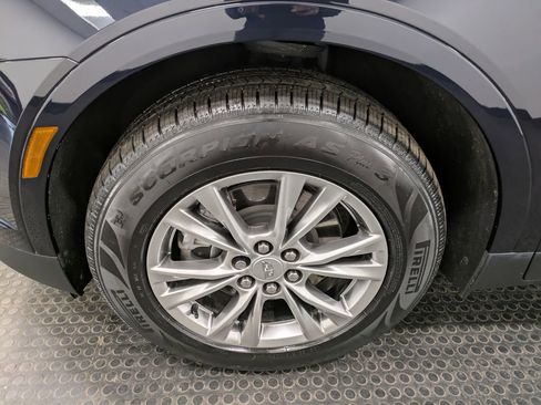 Used 2022 Cadillac XT5 Premium Luxury AWD/4WD image 7