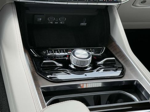 Used 2022 Jeep Grand Wagoneer Series I image 21