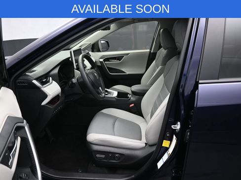 Used 2022 Toyota RAV4 Limited AWD/4WD image 9