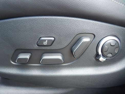 Used 2025 Genesis GV80 2.5T Prestige AWD/4WD image 15