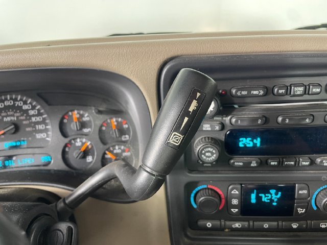 Used 2003 Chevrolet Silverado 2500 LT AWD/4WD image 8