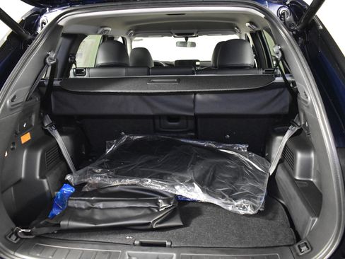 Used 2025 Mitsubishi Outlander SE image 16