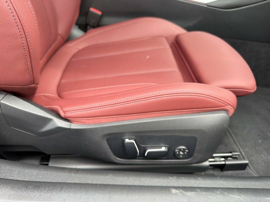 Used 2026 BMW 430i Coupe w/ Parking Assistance Package RWD image 12