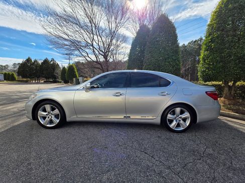Used 2012 Lexus LS 460 image 2