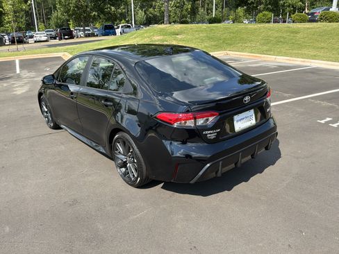 Used 2024 Toyota Corolla SE FWD image 8
