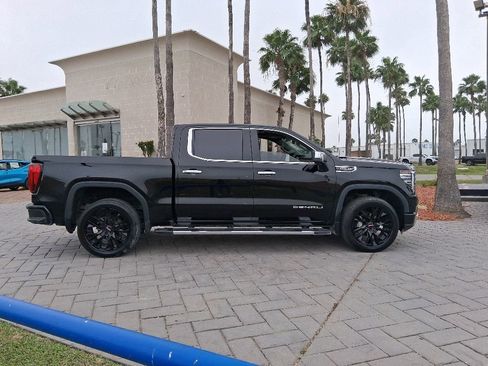 Used 2023 GMC Sierra 1500 Denali AWD/4WD image 4