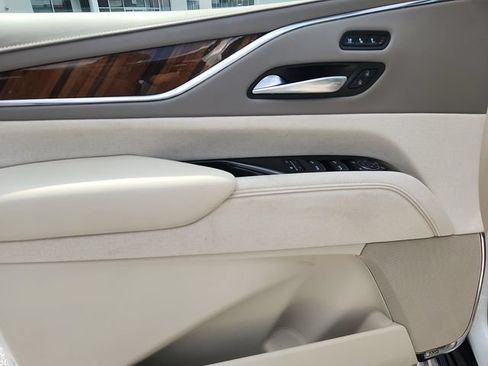 Certified 2024 Cadillac Escalade ESV Premium Luxury Platinum AWD/4WD image 12