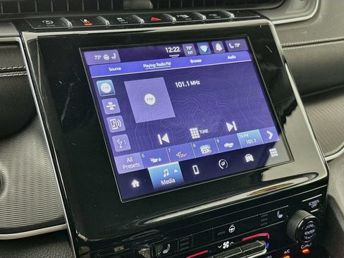 Used 2023 Jeep Grand Cherokee L Laredo w/ Luxury Tech Group I AWD/4WD image 23