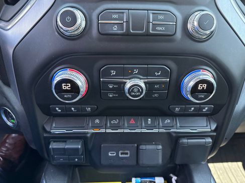 Used 2021 GMC Sierra 1500 SLT AWD/4WD image 25