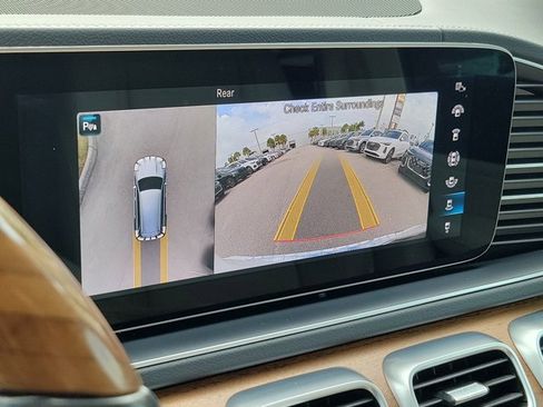 Used 2022 Mercedes-Benz GLS 450 4MATIC image 34