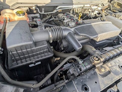 Used 2022 Chevrolet Colorado W/T w/ Custom Special Edition image 15