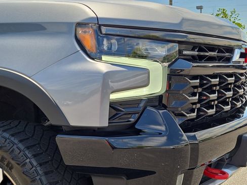 Used 2024 Chevrolet Silverado 1500 ZR2 w/ Technology Package AWD/4WD image 11